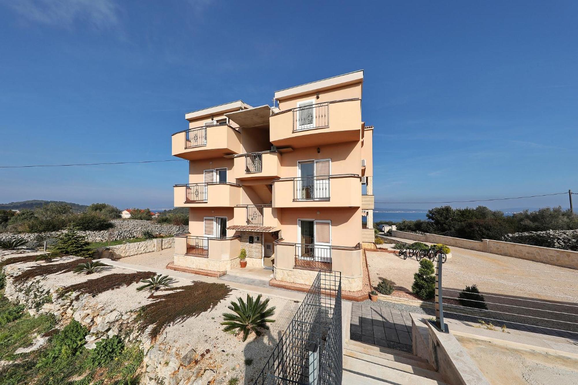 Apartment Sipina 3 *