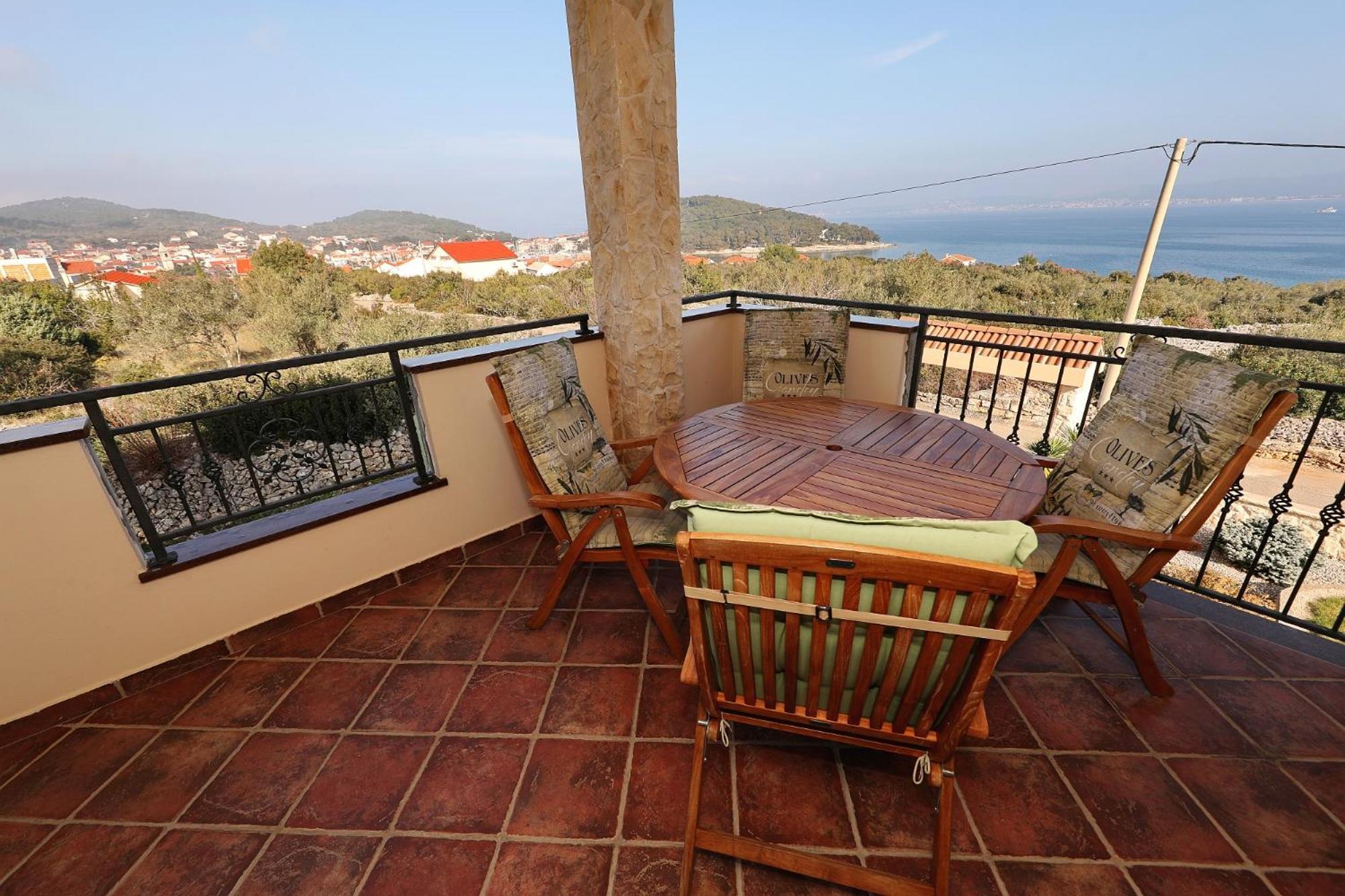 Apartment Sipina 3 *