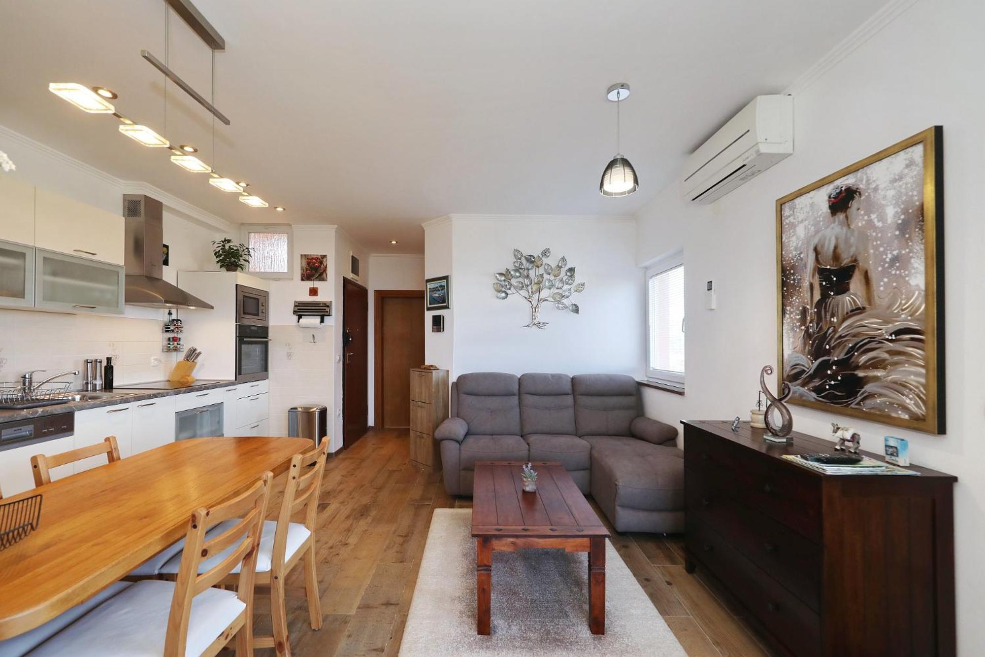 Sipina 3 Apartment *